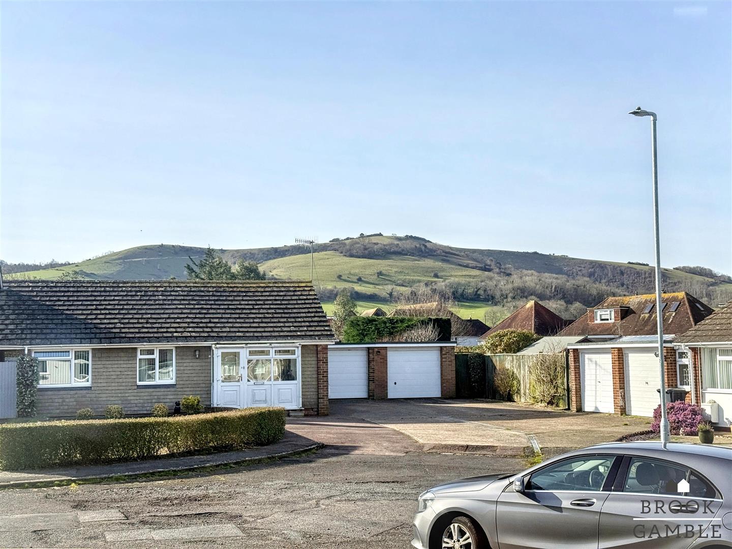 2 Bedroom Bungalow. Bailey Crescent in Eastbourne,  4